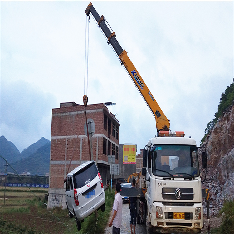 内蒙古道路交通事故救援吊装案例